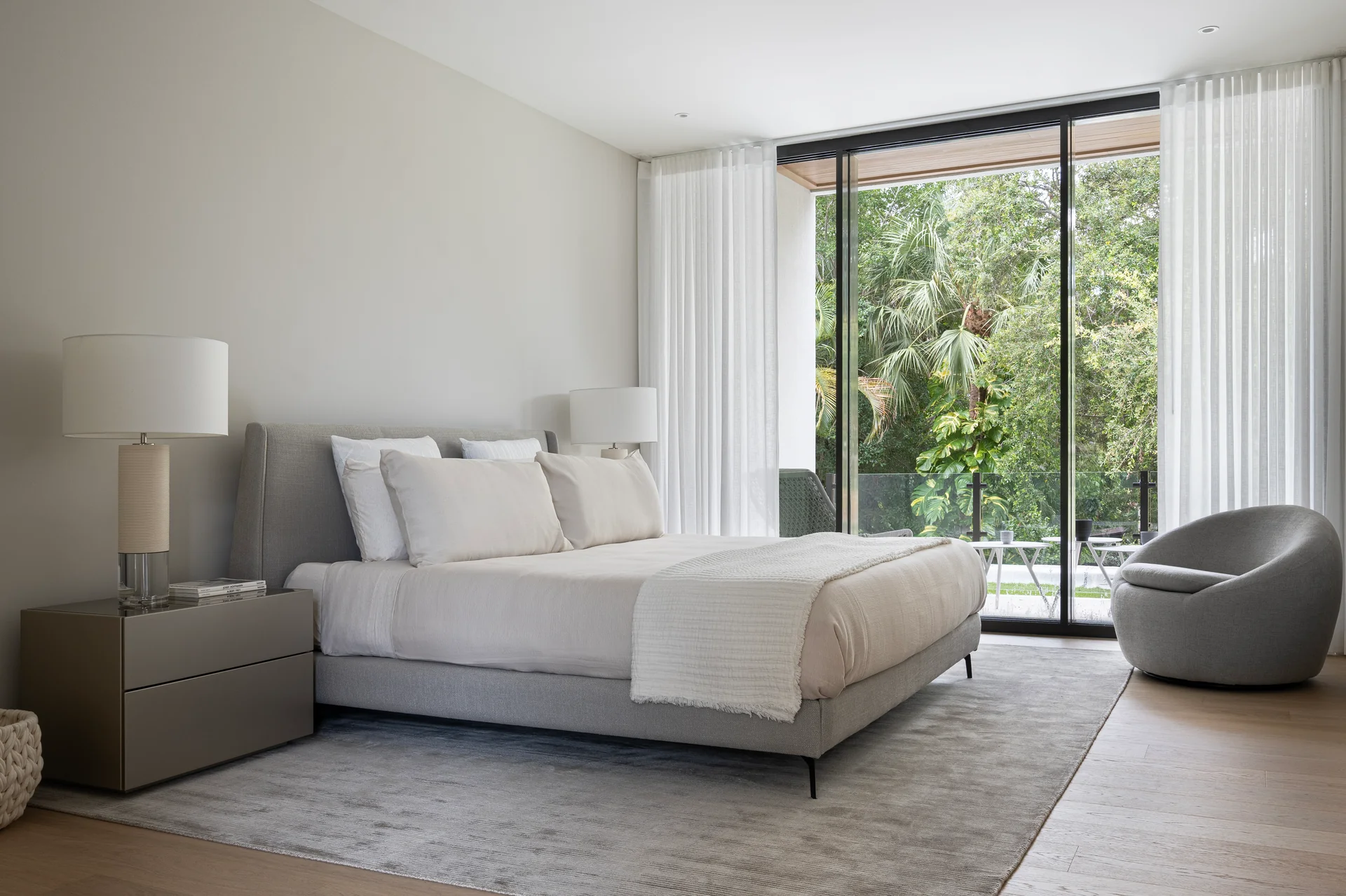 Oleander by Harmony Luxury Furniture