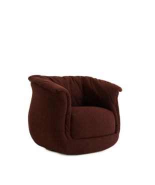 Discover the Domia armchair by Harmony, a luxury designer armchair defined by its sculptural silhouette and refined contemporary character. Its softly curved lines and balanced proportions create an inviting presence, bringing comfort and sophistication to elevated living spaces. Harmony crafts this made-to-order piece with a durable internal hardwood structure, layered with high-density foam to ensure lasting comfort and ergonomic support. The premium upholstery enhances its seamless contours and tailored detailing, while the carefully designed structure delivers both stability and visual elegance. Perfect for sophisticated living environments, the Domia armchair combines craftsmanship, comfort, and contemporary design, making it a striking addition to curated interiors. Explore complementary finishes, materials, and designs in the Harmony catalogs.